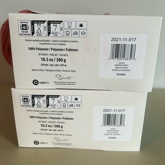 Yarnspirations Bernat Blanket O’Go Tangle Free Yarn in Winter Berry - Picture 4 of 4